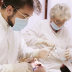 Kodėl pacientai renkasi dantų gydymą Klaipėdoje?