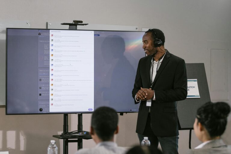 NovaTech platformos integravimas į mokytojų kasdienybę: praktinis vadovas efektyviam nuotoliniam mokymui organizuoti